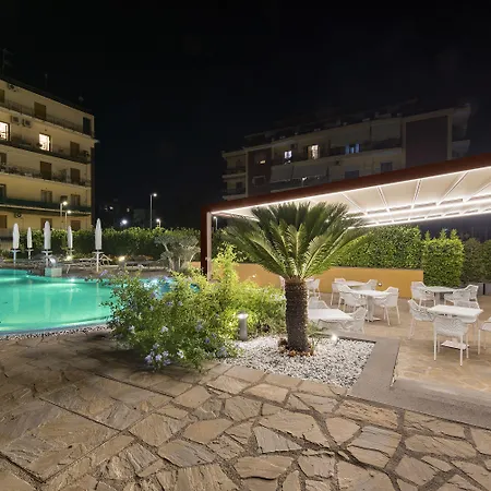 Leone فندق سورينتو