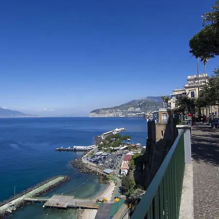 Hotel Leone