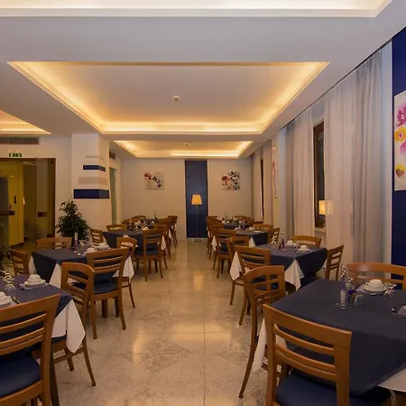 Leone Hotel 3*