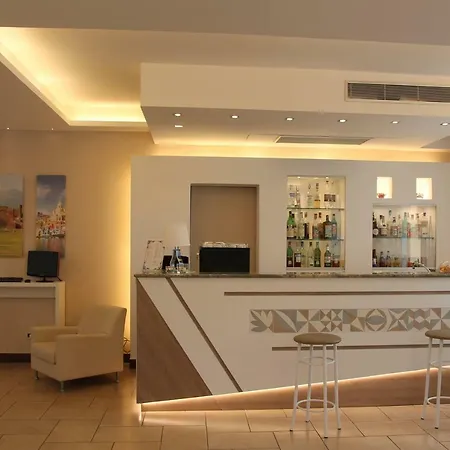 Leone Hotel 3*