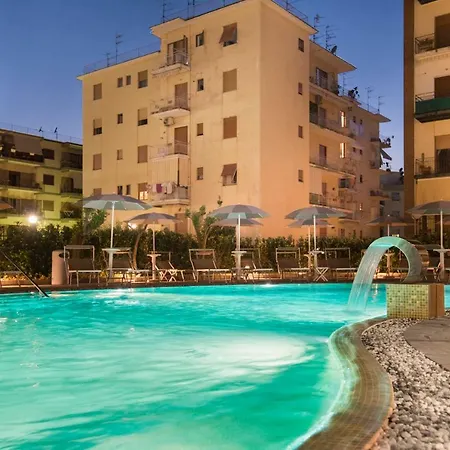 Leone Hotel 3*
