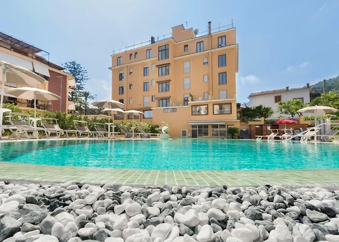 Hotel Leone 3*