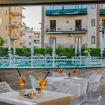 Leone Hotel