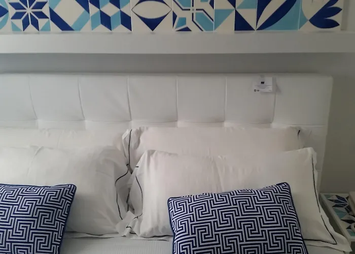 Ξενοδοχείο Leone 3*